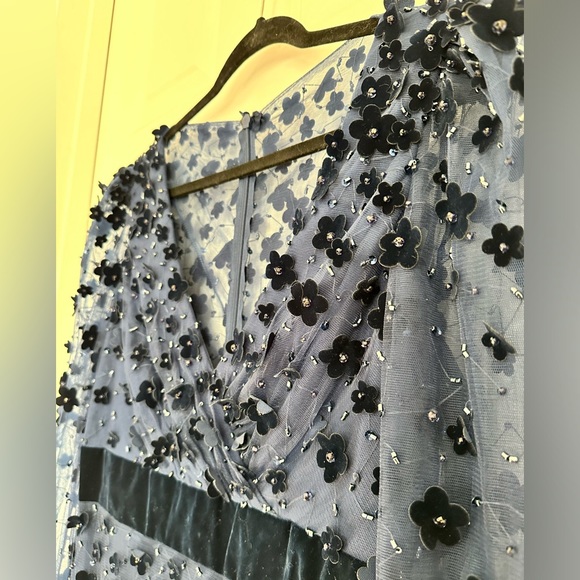 Mac DuggalEmbellished V-Neck Illusion Long Sleeve Column Midi, size 12 - Picture 6 of 9